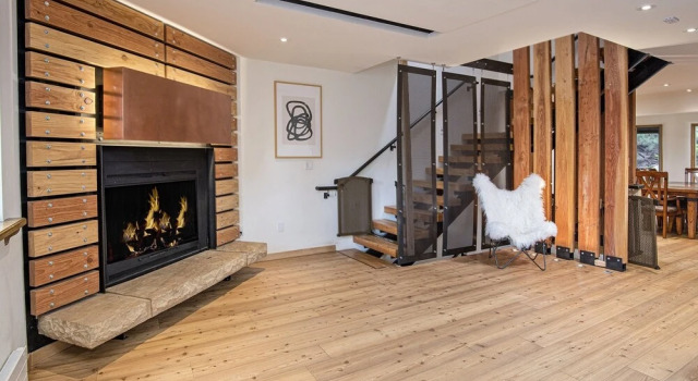 Eiger 9 3 Bedroom Condo by RedAwning