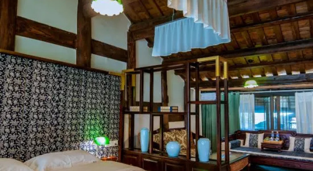 Люкс с красивым видом из окна Pushi Zhaidi Inn