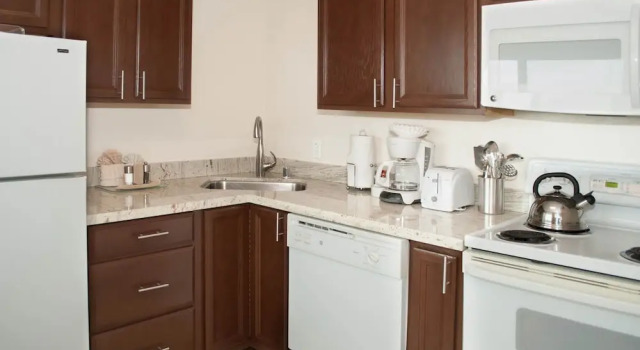 Люкс Deluxe Laguna Shores Studio Suites