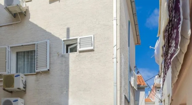 Apartment With 2 Rooms In Baška Voda, With Wonderful Sea View, Furnish