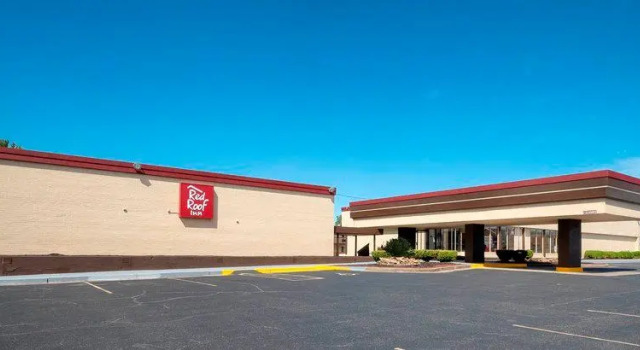 Кровать в общем номере Red Roof Inn Murray