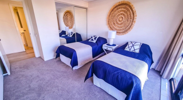 Апартаменты Standard с 2 комнатами с балконом Pelican Sands Beach Resort