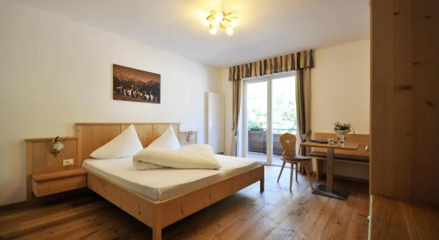 Двухместный номер Standard с балконом Hotel Weiss