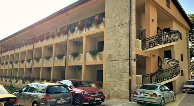 Hotel Pinguin, Prenota Hotel Eforie 