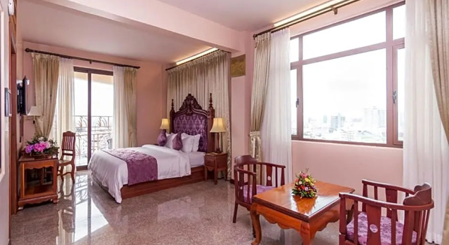 Полулюкс Phnom Penh Era Hotel