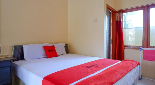 RedDoorz Syariah near Alun Alun Purwokerto, Prenota Hotel Hotel economici a Banyumas