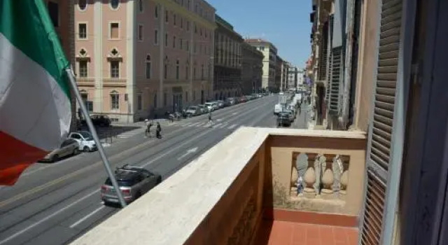 Al Iram Guest House, Забронировать Гостевой дом Гостевые дома Рима, рядом с Piazza San Giovanni in Laterano, Гостевой дом