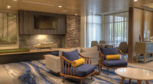 Fairfield Inn & Suites by Marriott Gatlinburg Downtown, Забронировать Отель Отели Гатлинберг с завтраком, Завтраки