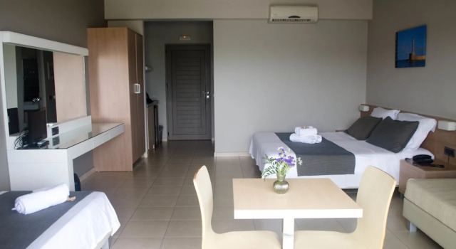 Студия с балконом и с видом на море Nautilus Bay Hotel
