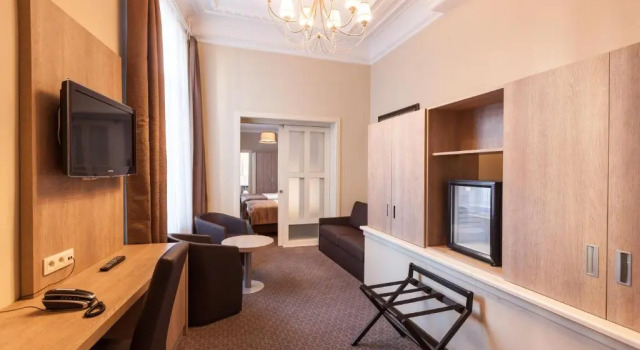Полулюкс Hotel Villa Royale