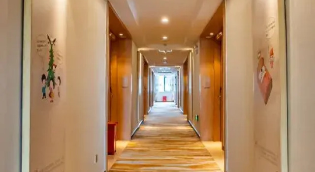 Vienna 3 Best Hotel (Liuzhou Baiyun), Rezerwuj Hotel Hotele w Liuzhou z parkingiem, Parking