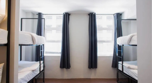 Кровать в общем номере с видом на город 91 Loop Boutique Hostel