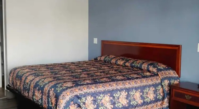 Номер Standard Budgetel Inn & Suites