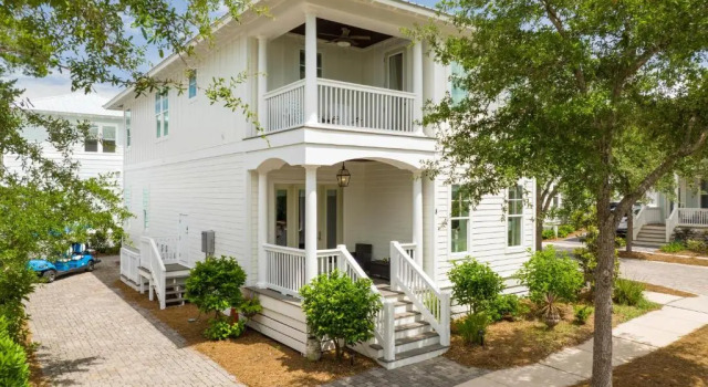 Коттедж Hiker House by Avantstay Beachy 4BR w/ Communal Pool + Porch