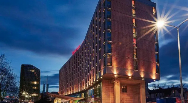 Полулюкс Hotel Mercure Poznań Centrum