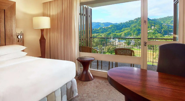 Двухместный люкс Sundeck Hilton Trinidad & Conference Centre
