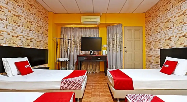 Люкс OYO 89694 de Lodge Hotel