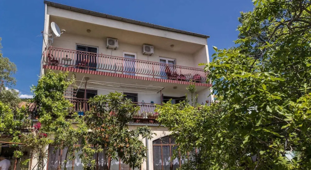 Apartments Raif
