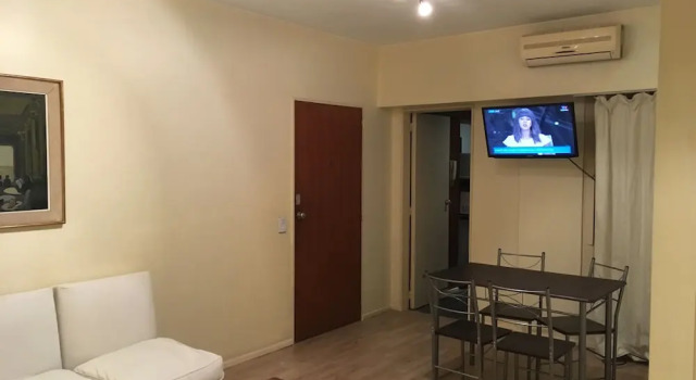 ApartFlorida 2, Забронировать Отель Буэнос-Айрес провинция Буэнос-Айрес, рядом с Железнодорожный вокзал Ретиро