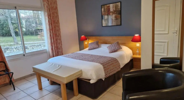 Номер Superior Hôtel Restaurant Logis Le Relais du Vivarais