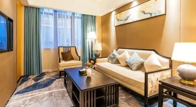 Люкс Deluxe Sovereign Garden Hotel