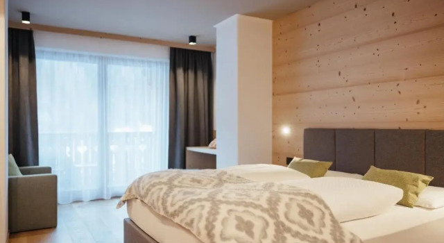 Номер Superior Berghotel Sanví
