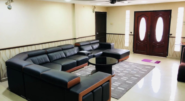 One 5 Residence Homestay