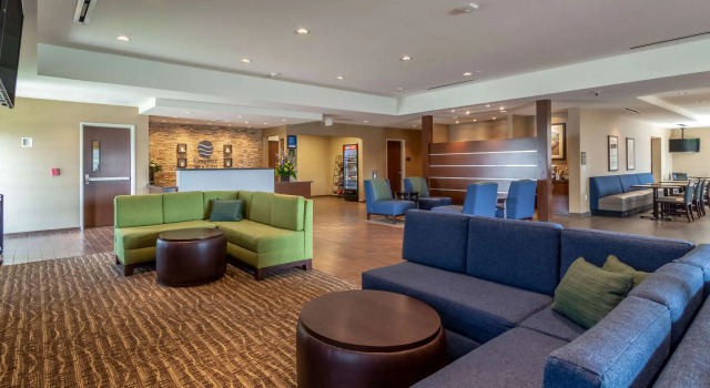 Comfort Inn & Suites – Harrisburg Airport – Hershey South