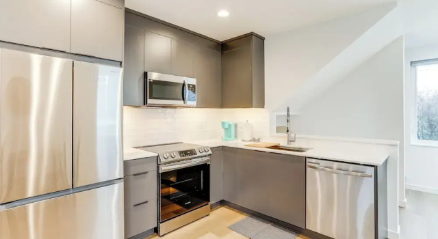Апартаменты Modern Seattle Townhome: Walk to Light Rail!