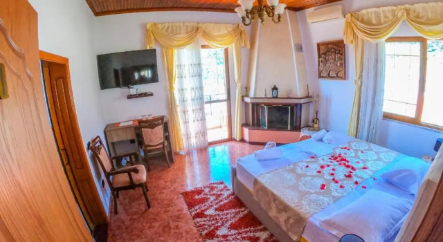 Rezidenca Aurel Center, Prenota Hotel Hotel economici a Berat County