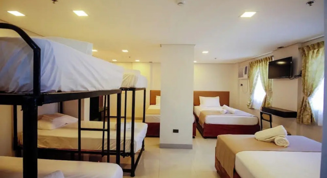 Люкс Belltower CSheLi Suites Bantay - Vigan