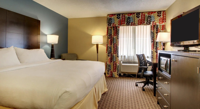 Двухместный номер Standard Holiday Inn Express Hotel Fort Campbell-Oak Grove by IHG