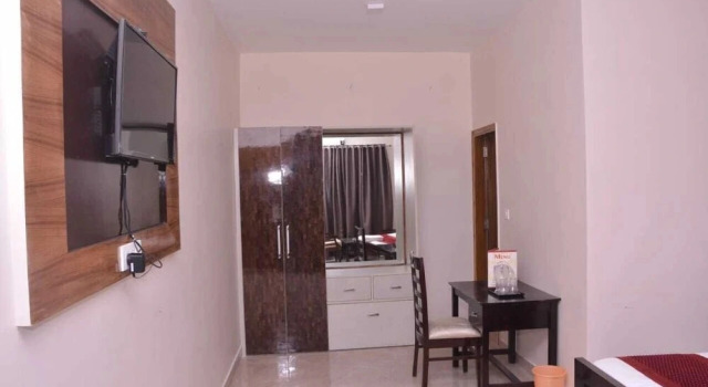 ADB Rooms Hotel Silver Lake Inn, Book Hotel Nainital Uttarakhand