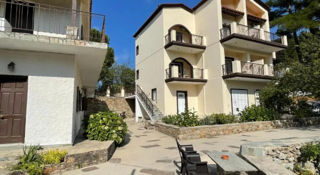Studio with loft Raxes Ikaria #5, Đặt Khách sạn Christos Hy Lạp