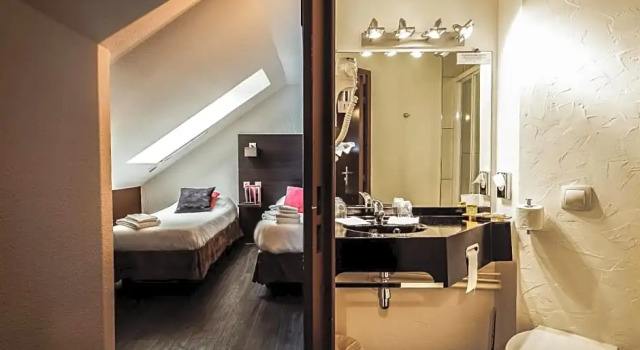 Номер Standard Logis Hotel Lons-le-Saunier - Restaurant Le Grill