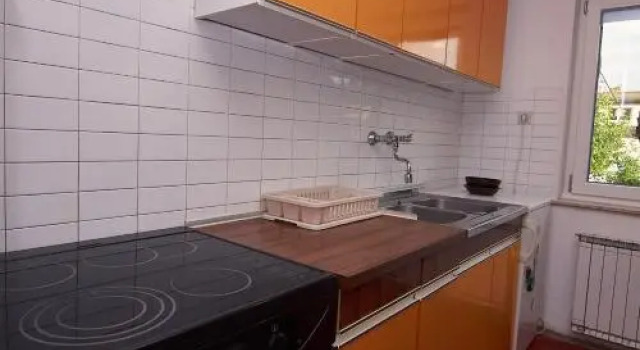 Apartment Emona, Забронировать Апартаменты/квартира Отели Любляна с парковкой, рядом с Robba Fountain - Fountain of Three Carniolan Rivers, Парковка