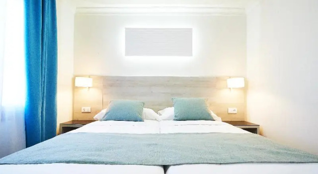 Люкс с балконом Suite Hotel Montana Club