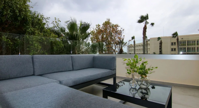 Phaedrus Living: Seaside Modern Flat Limnaria 123, Забронировать Отель Отели района Пафоса 4 звезды, рядом с Пляж Фарос, 4*