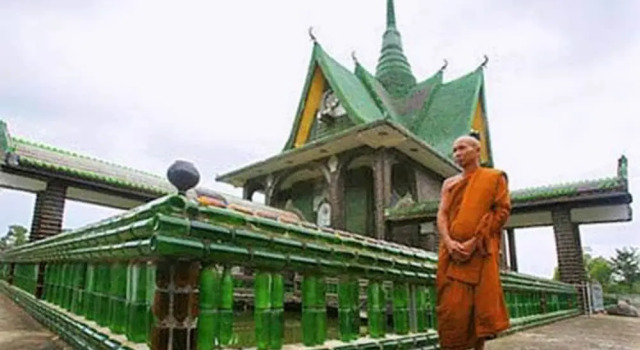 The White Elephant House, Buchen Sie Hotel Kantharalak Thailand