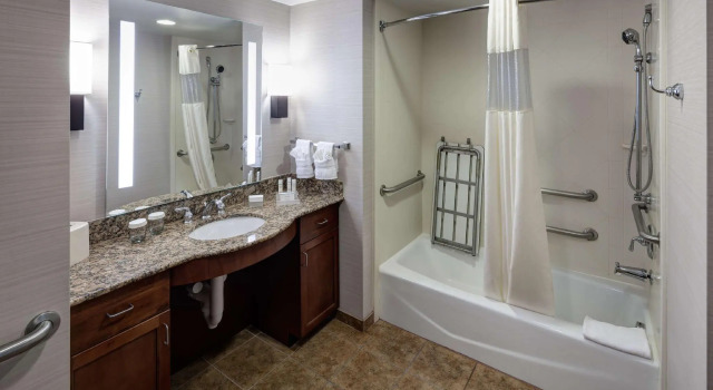 Двухместный люкс Homewood Suites by Hilton Denton