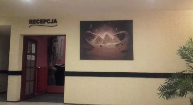 ETNA - Hostel -Noclegi Rzeszów 24 Pokoje -PARKING, Забронировать Отель Недорогие отели Жешув, рядом с Парк культуры и отдыха, недорого