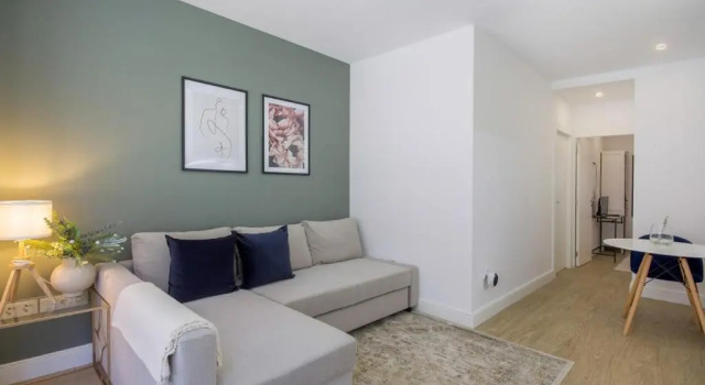 Апартаменты The Olive House, with AC, Downtown - feel like a local