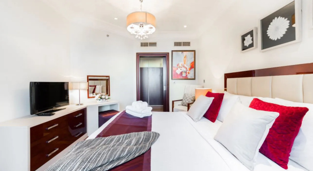 Maison Privee - Grandeur Residence, Забронировать Отель Отели Пальмы Джумейра с бассейном, Бассейн