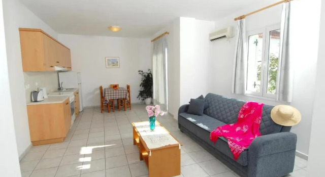 Апартаменты с балконом Alexis Studios and Apartments