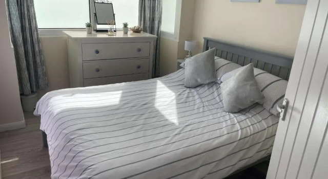 Pebbles 144 South Shore 2 bed chalet 2 dog friendly, sleeps 4, Book Chalet 4-stjernede hoteller i Merseyside, 4*
