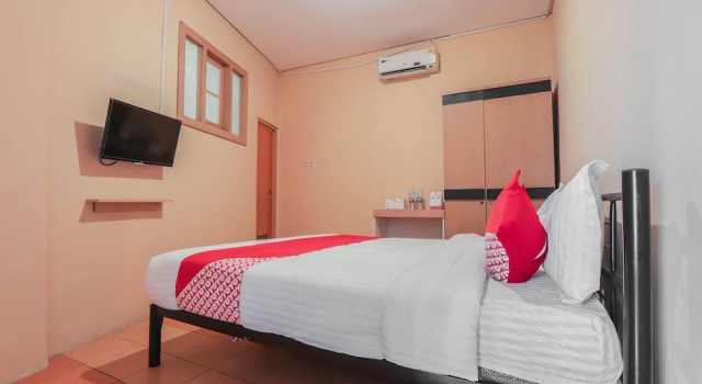 OYO 298 Gemilang Guesthouse, Prenota Hotel Tangerang Banten