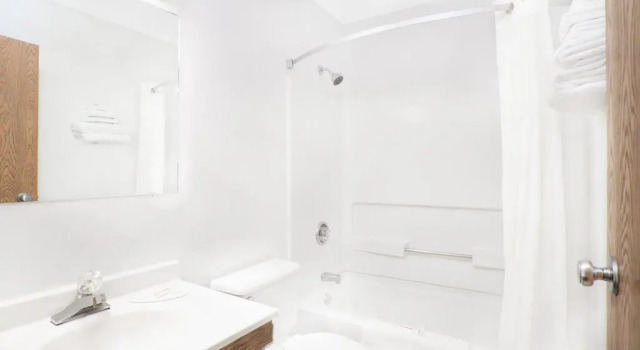 Номер Standard Red Roof Inn Queensbury