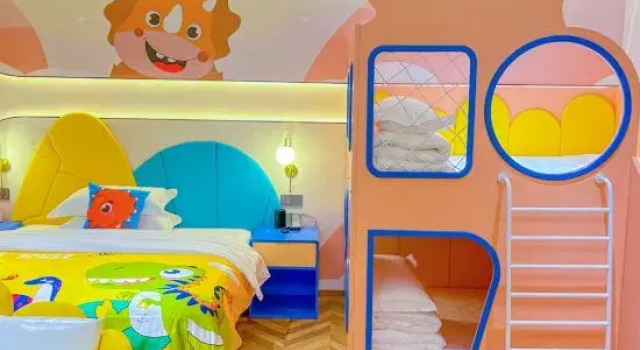 Двухместный семейный люкс Longting Holiday Hotel (Zigong Fangte Dinosaur Kingdom Store)