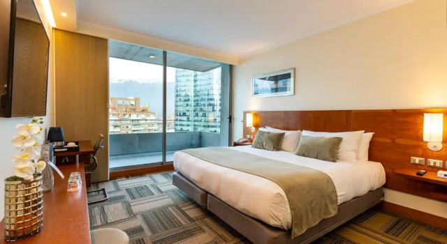 Номер Standard с балконом Best Western Premier Marina Las Condes