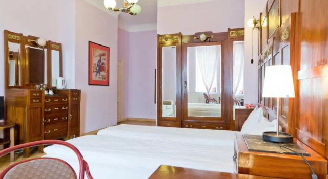 Номер Deluxe 4th Floor Bed and Breakfast